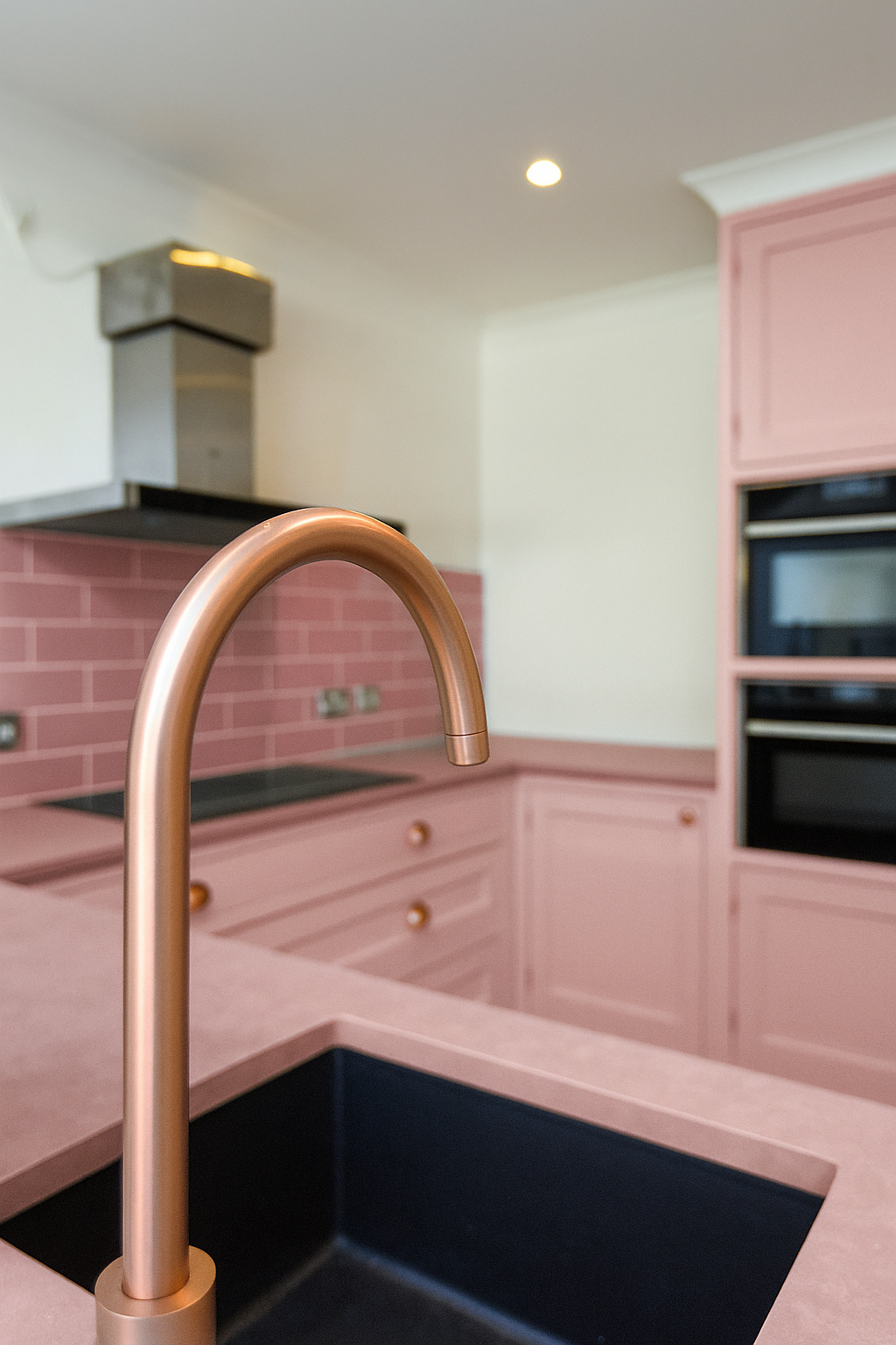 The Enduring Appeal of In-Frame Kitchens